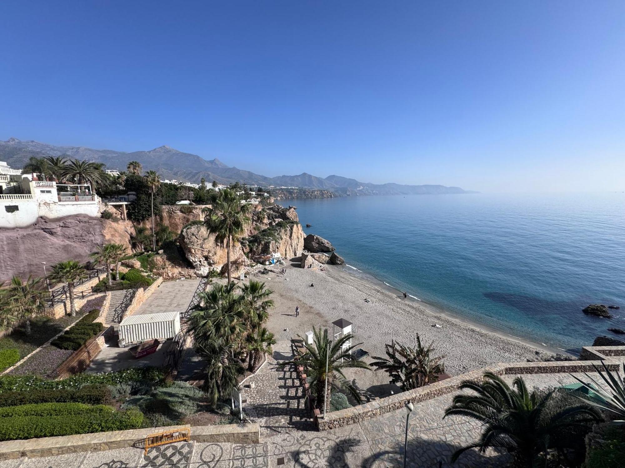 Apartamento Los Angeles Нерха Экстерьер фото